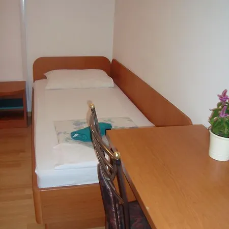 Konukevi Koprivec 2*