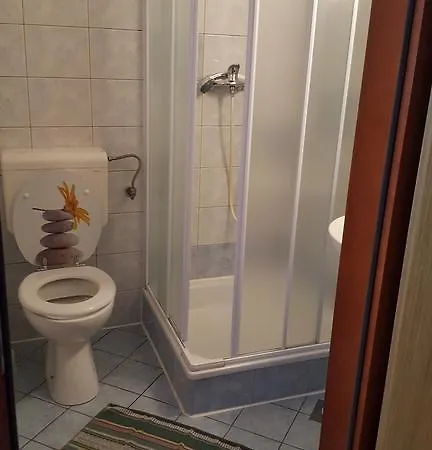 Konukevi Koprivec 2*